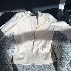 Daily Drills Women's Cream Blazer